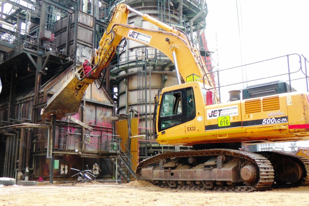 Jet Demolition offers specialised demolition services to large industrial and mining facilities