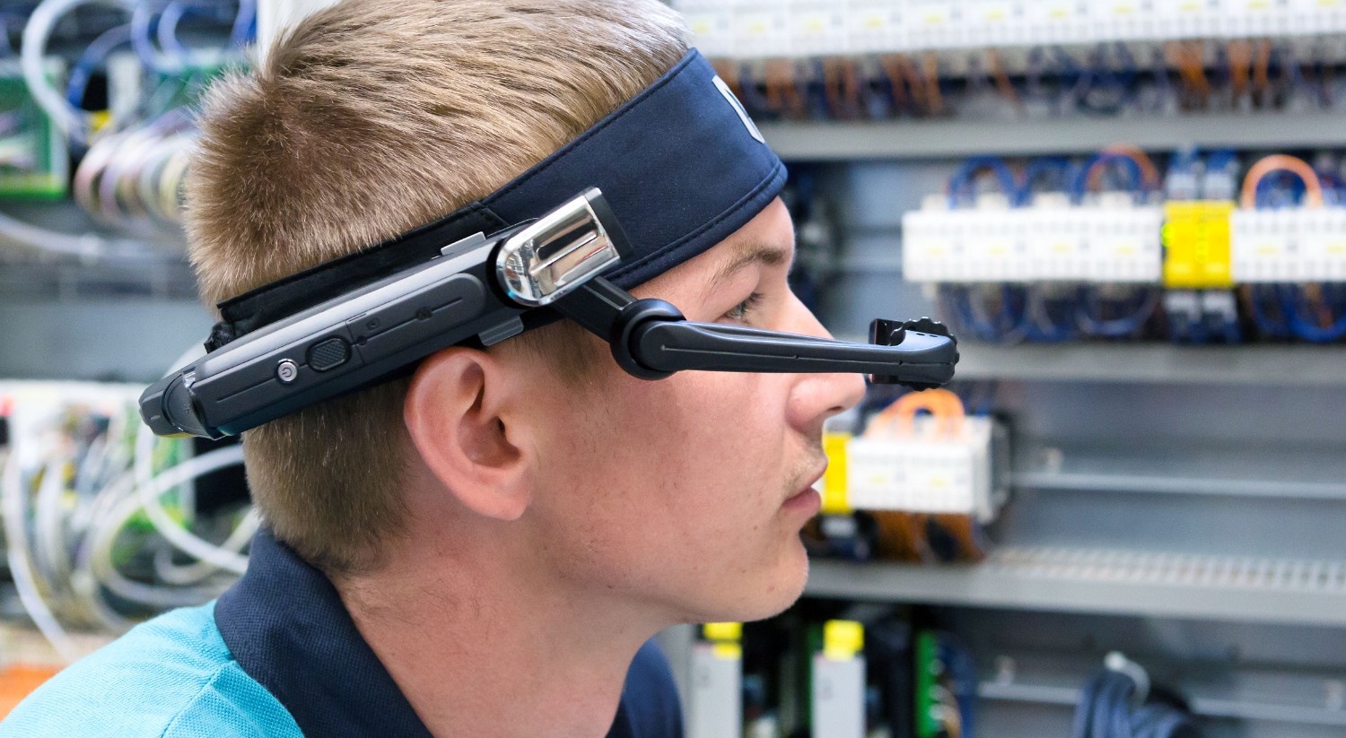 With BühlerVision, an augmented reality-based support solution.