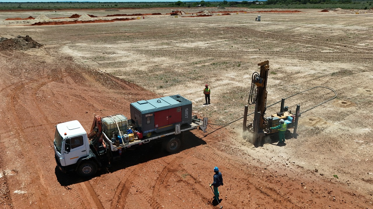 Aurex expects the oil and gas, mining, and renewables sectors to perform better in 2026