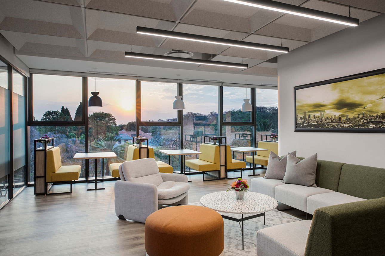 Balanced-breakout-areas-support-both-collaboration-and-moments-of-cognitive-reset