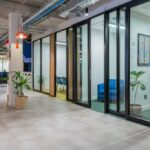 Flexible-meeting-rooms-support-focus-and-collaboration-in-a-high-performance-workplace