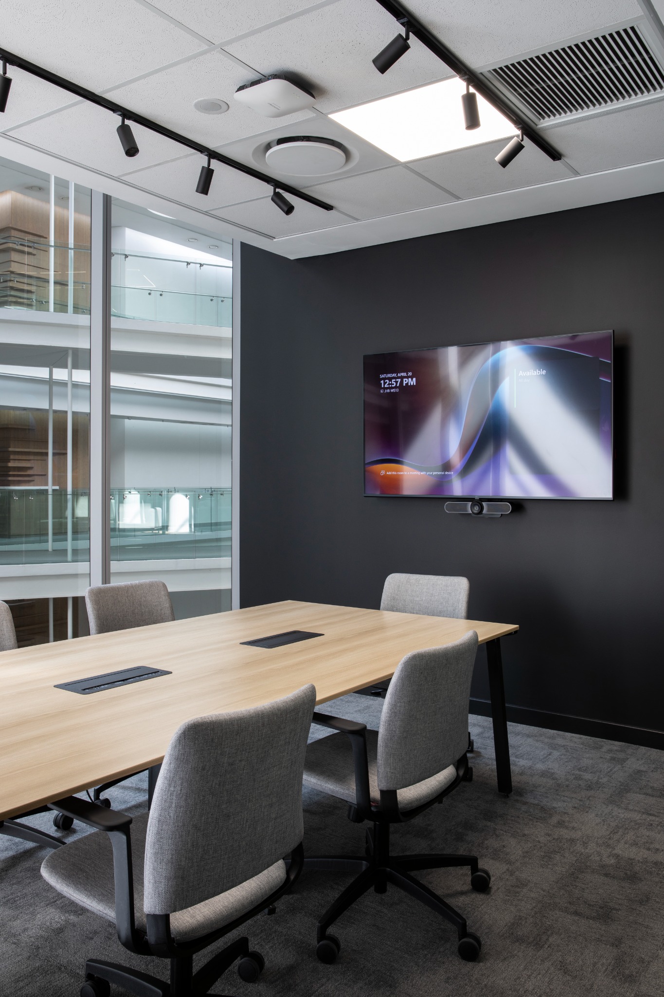 Connected-workplace-technologies-are-creating-smarter-more-adaptable-office-environments Connected-workplace-technologies-are-creating-smarter-more-adaptable-office-environments