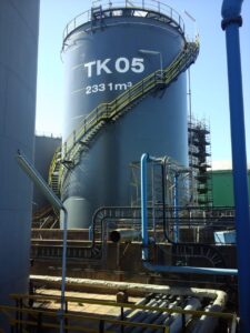 Aurex constructed two new API 650-compliant base oil storage tanks. Seen here is Tank 5