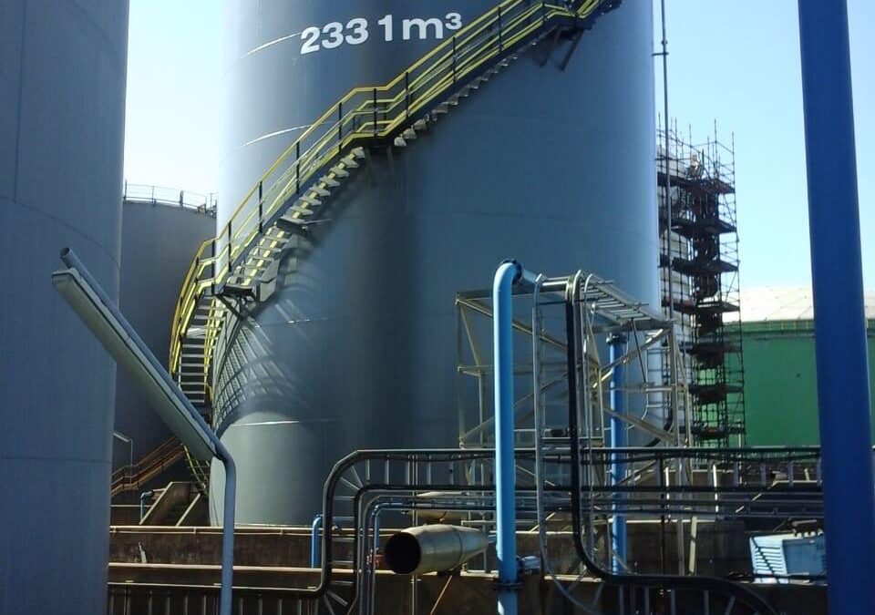 Aurex delivers a major base oil storage tank replacement project in Durban